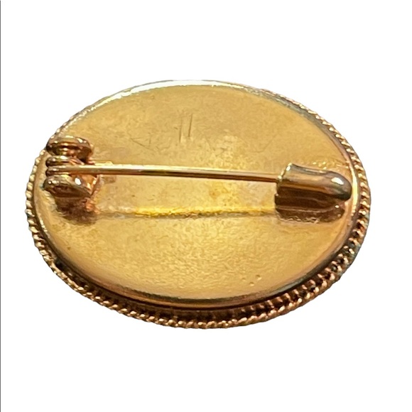 Vintage gold finish micro mosaic flower brooch Italy - Picture 3 of 3